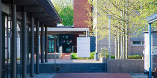 Weg zwischen dem Rudolf-Chaudoire-Pavillon